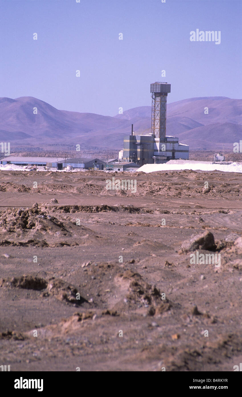 Modern nitrate processing plant near Santa Laura historic mining site, near Pozo Almonte, Region I, Chile Stock Photo
