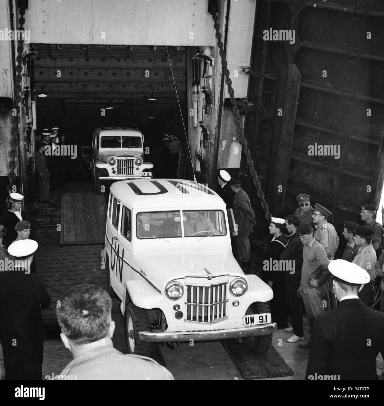 Suez Crisis 1956 UNO vehicles arriving in Egypt Stock Photo