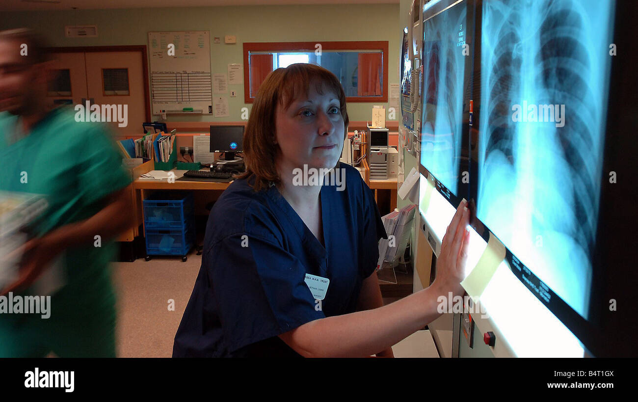 Sister Bethan Lewis pictured at the ITU department in the Burns Unit at
