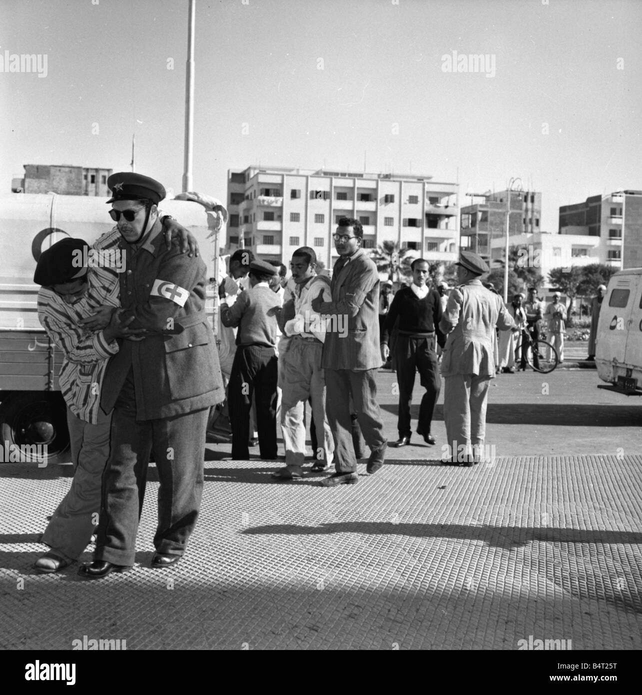 Suez Crisis 1956 Wounded Egyptian prisoners are taken from hospital to Port Station where they are to be repatriated to Cairo by train Stock Photo