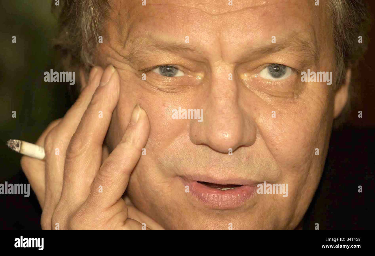 Actor smoking hi-res stock photography and images