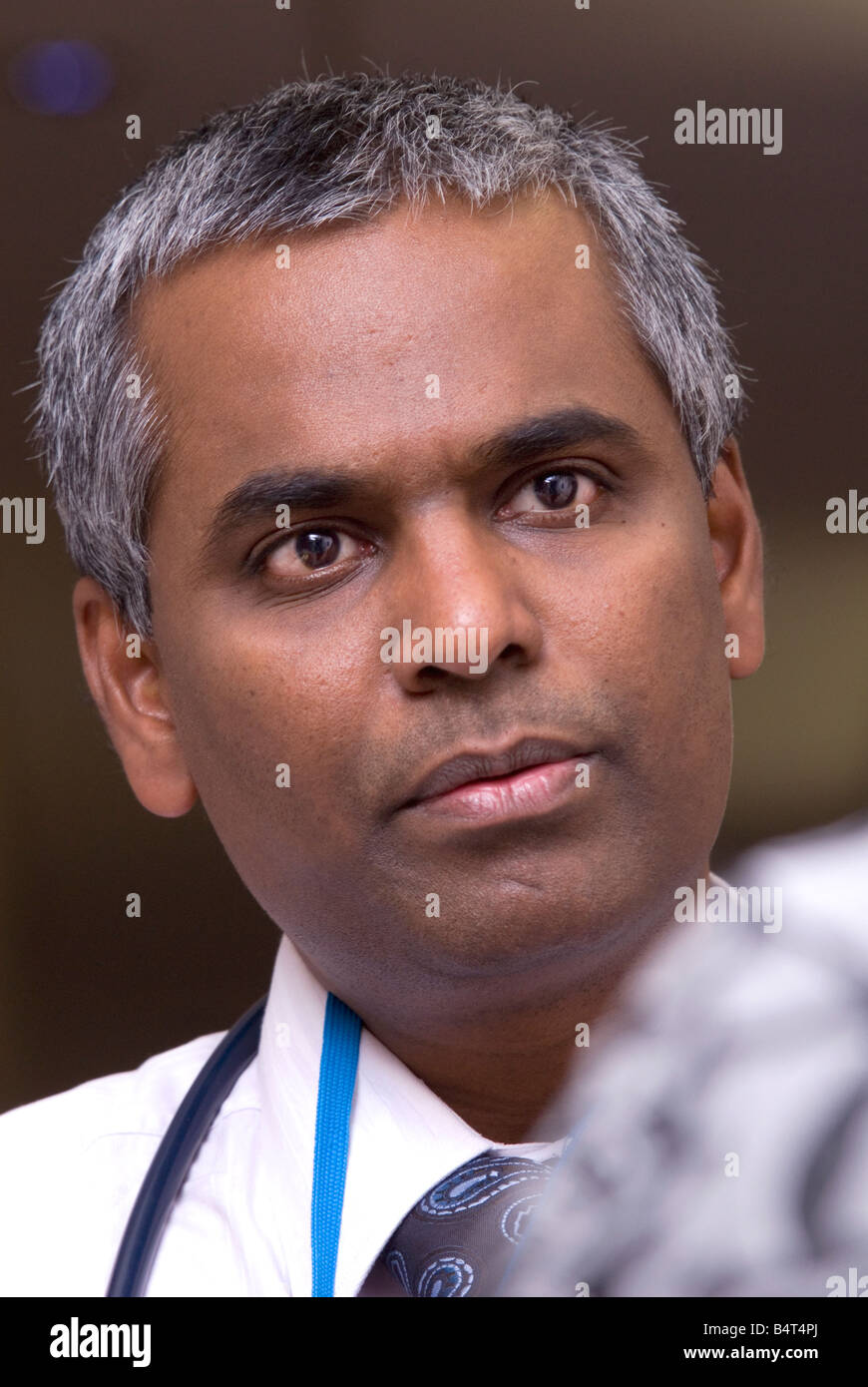 Female doctor patient upright hi-res stock photography and images - Alamy