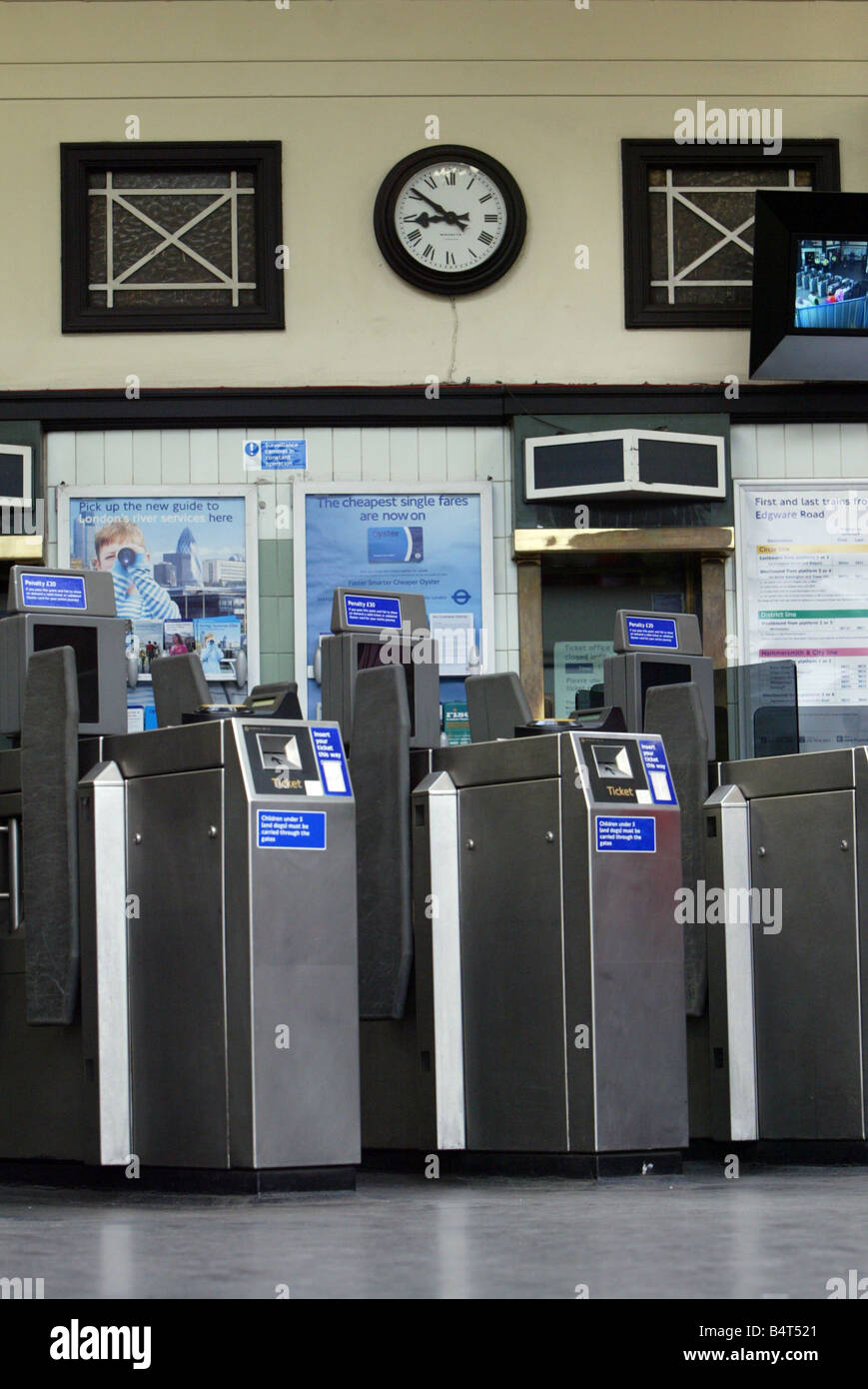 Edgeware Road Tube Station Hi-res Stock Photography And Images - Alamy