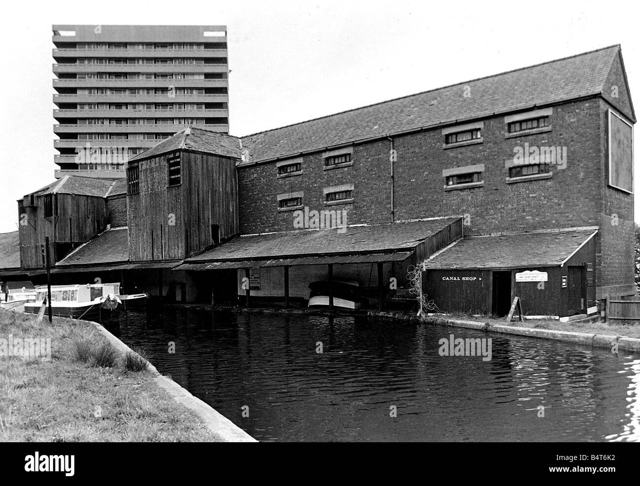 Coventry Canal Basin Stock Photo Alamy