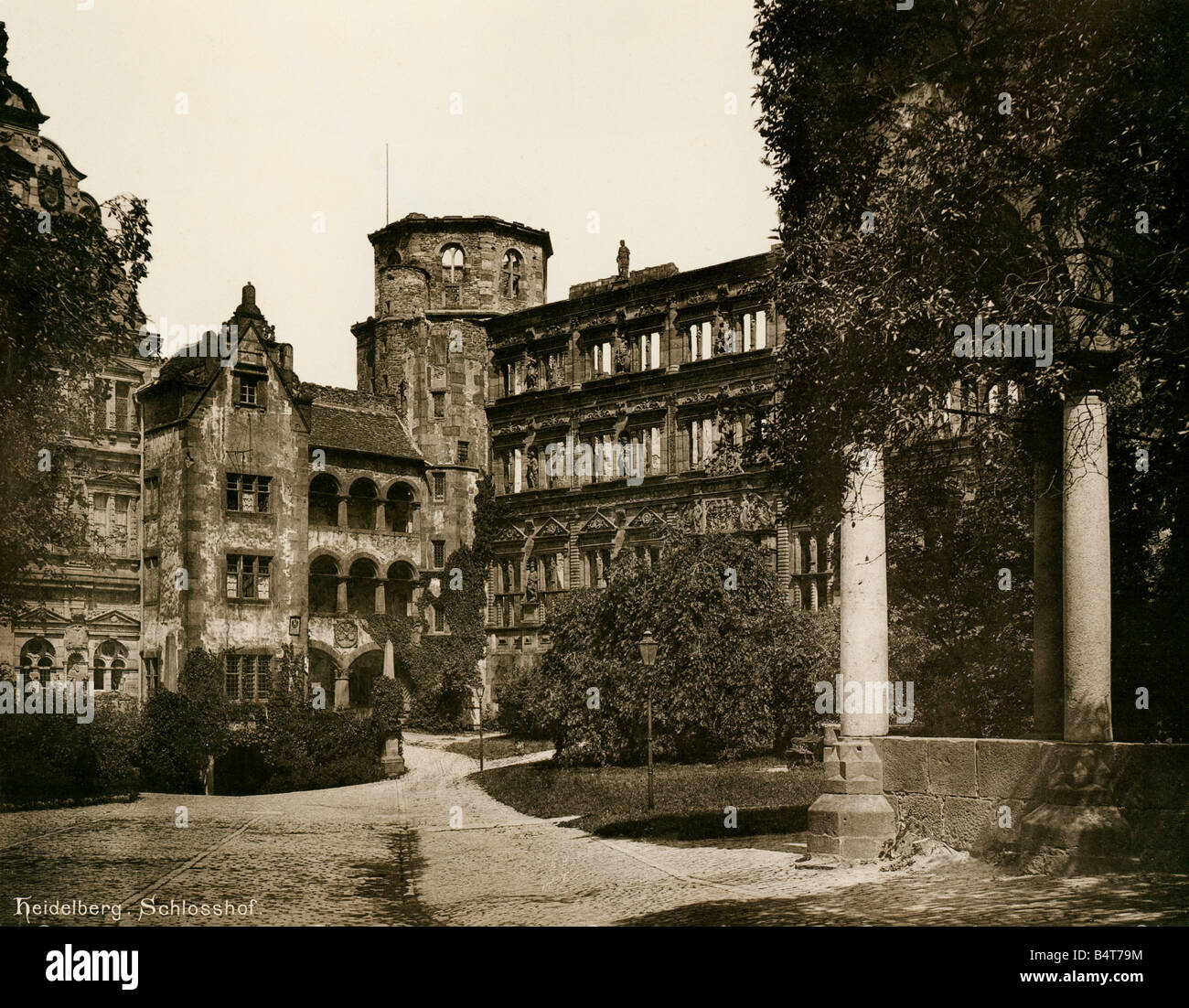 geography/travel, Germany, Heidelberg, castles, Heidelberg castle, exterior view, court, photography, circa 1910, Stock Photo