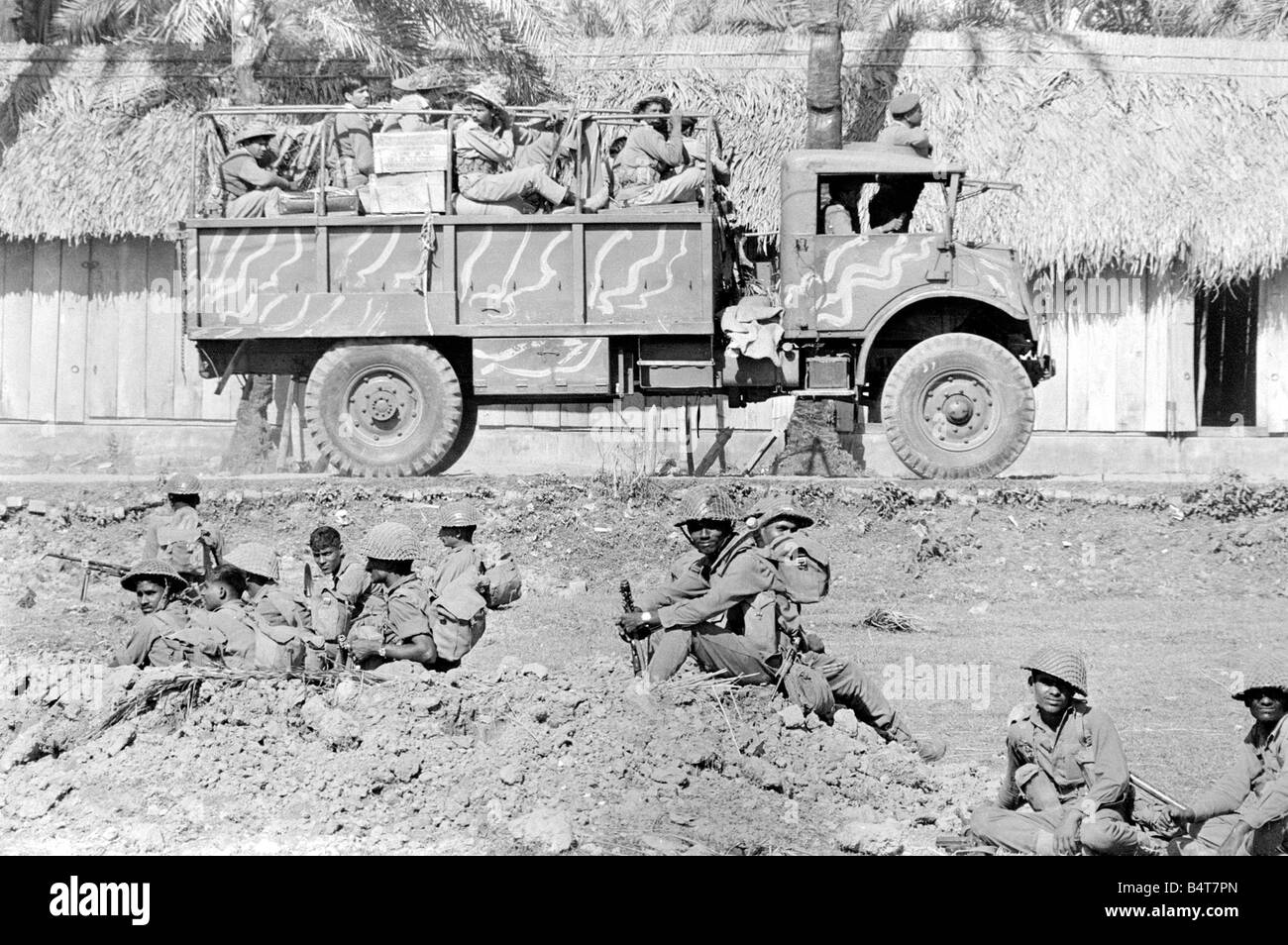 Pakistani war scenes in Calcutta December 1971 20 12 1971 DM71 11795 Daily Mirror Piper alegriaproductions260706 Stock Photo