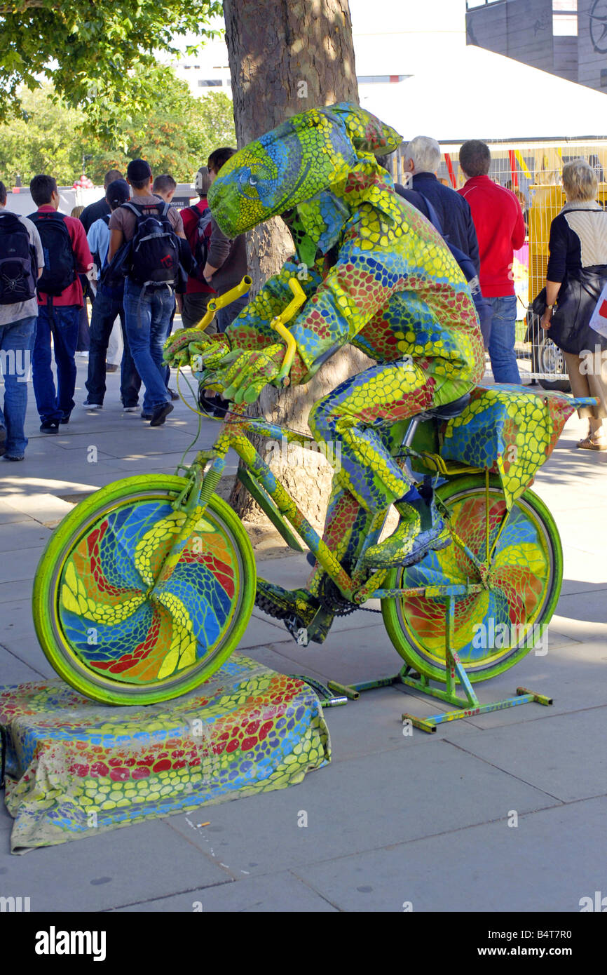 Bicycle lizard hi-res stock photography and images - Alamy