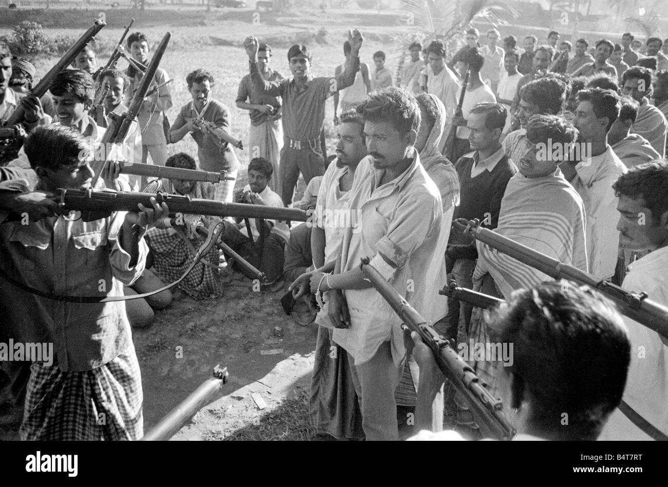 Pakistani war scenes in Calcutta December 1971 20 12 1971 DM71 11795 Daily Mirror Piper alegriaproductions260706 Stock Photo