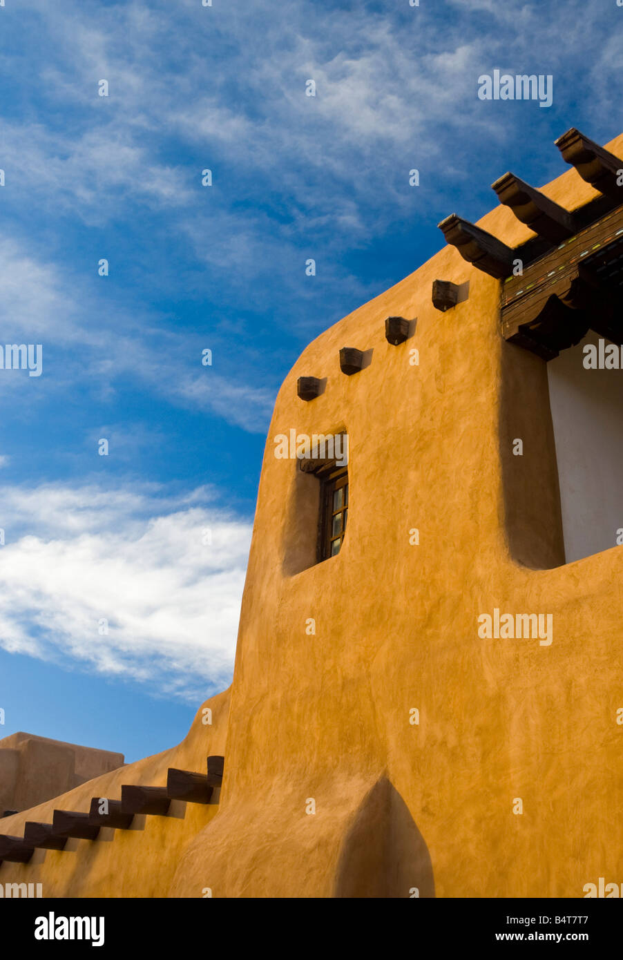 USA, New Mexico, Santa Fe, New Mexico Museum of Art, Traditional adobe construction Stock Photo