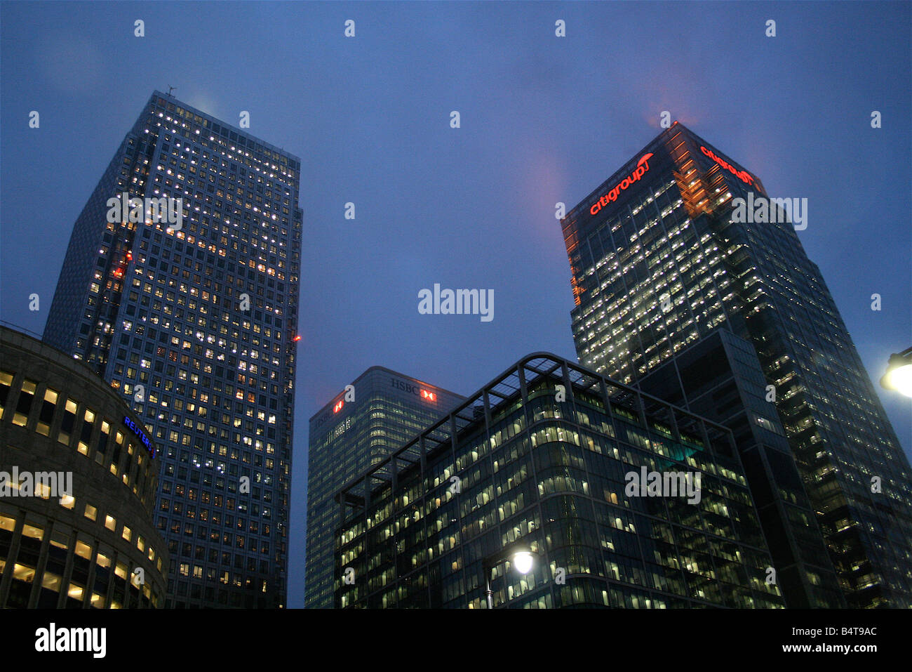 Citibank skyscraper at night in Canary Wharf London Stock Photo