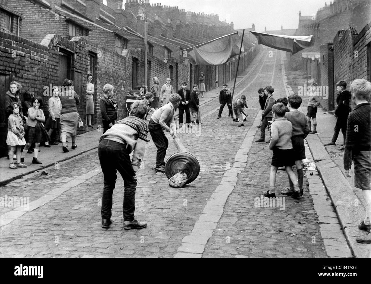 Children playing in the Scotswood area of Newcastle Stock Photo