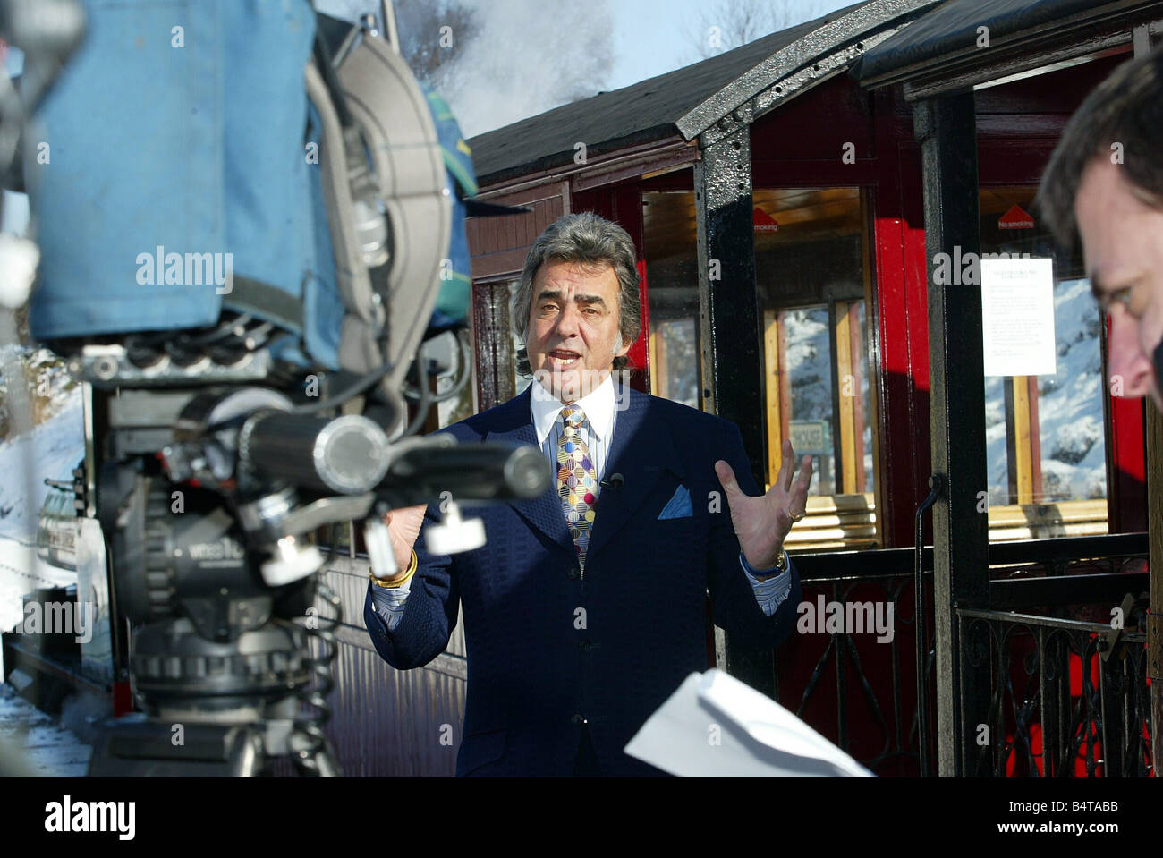 David dickinson bargain hunt hires stock photography and images Alamy