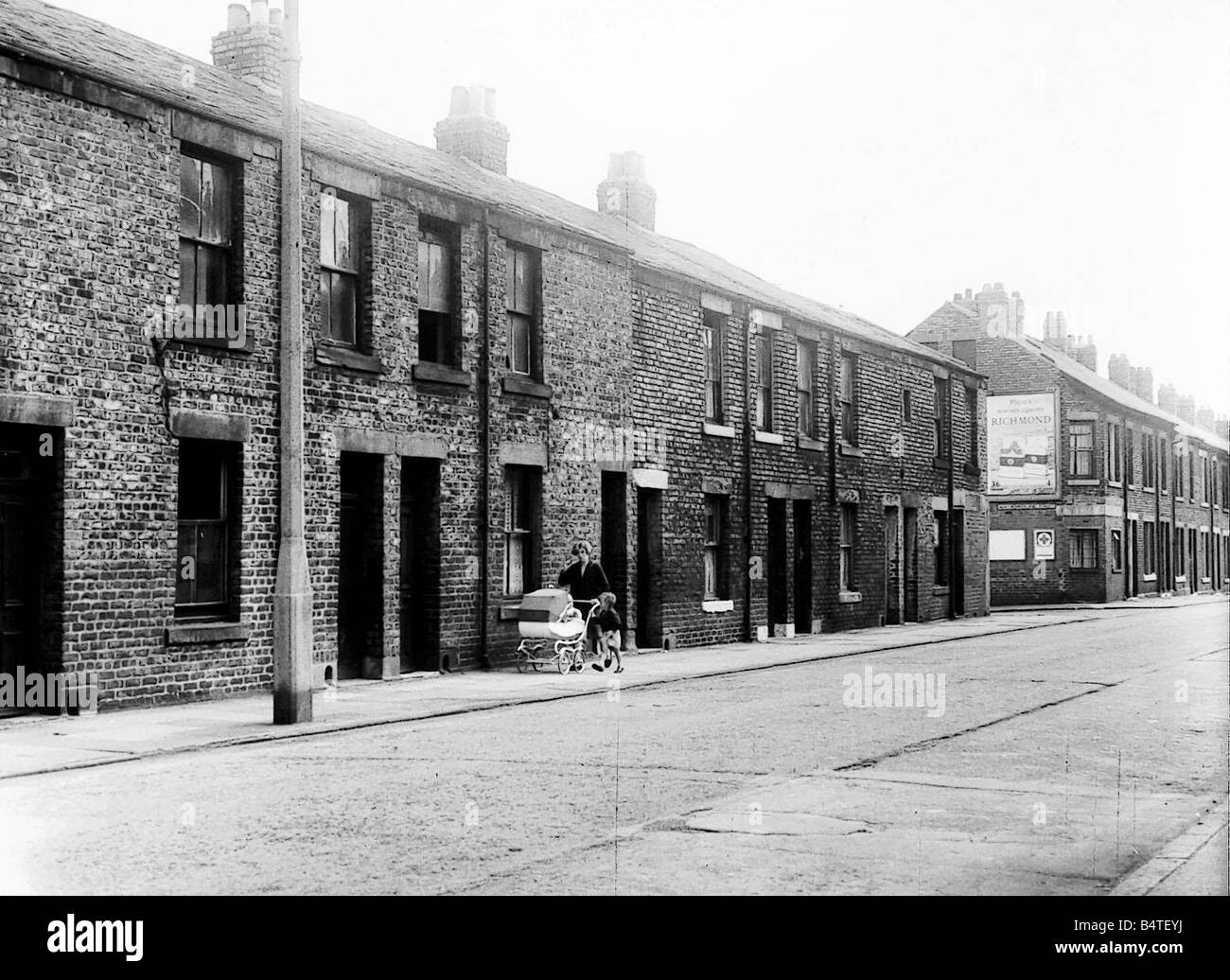 Pine Street in Gateshead on 9th July 1963 Stock Photo Alamy