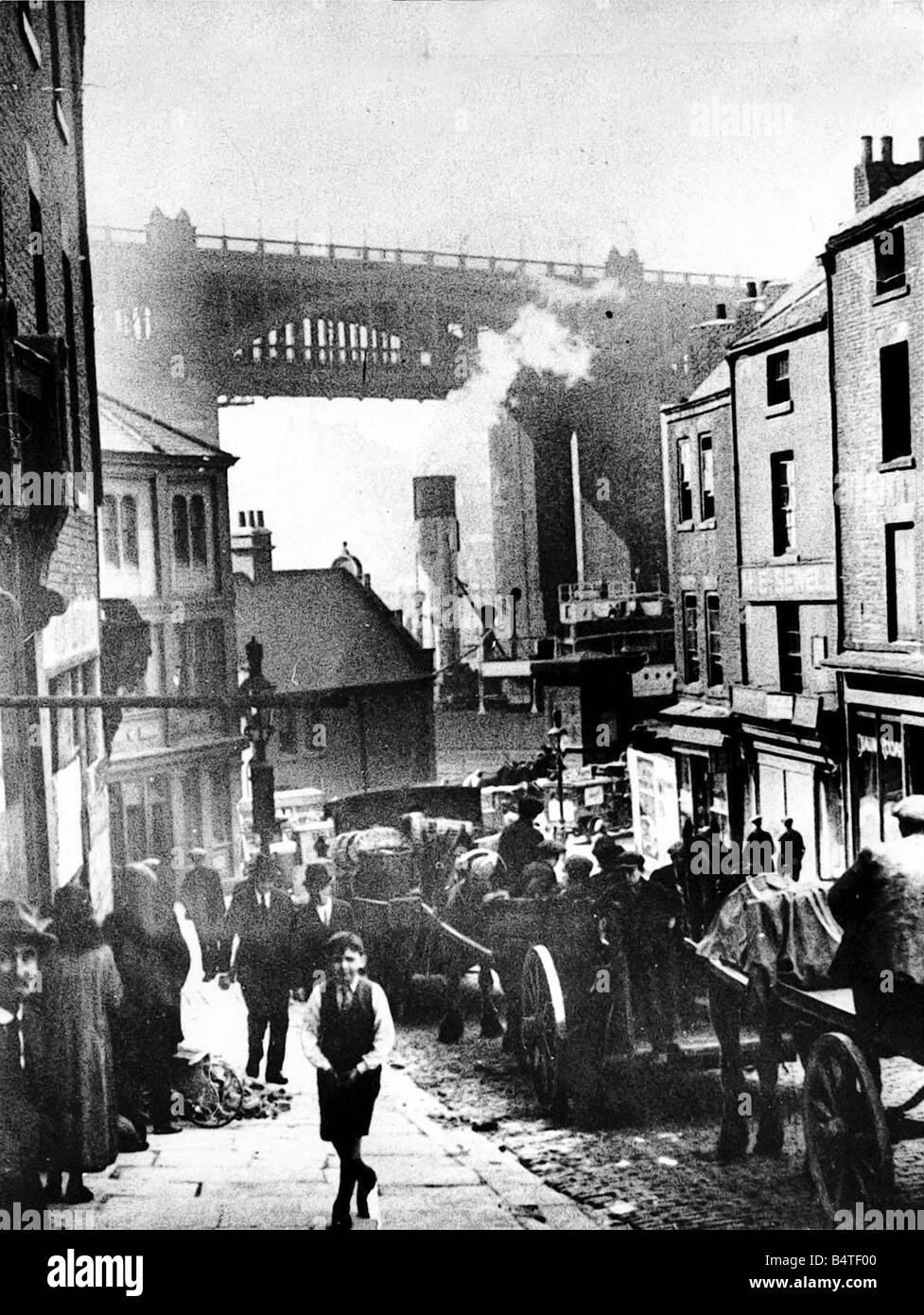 The Bottle Bank Gateshead in the early days of the century when the traffic was horse drawn Stock Photo