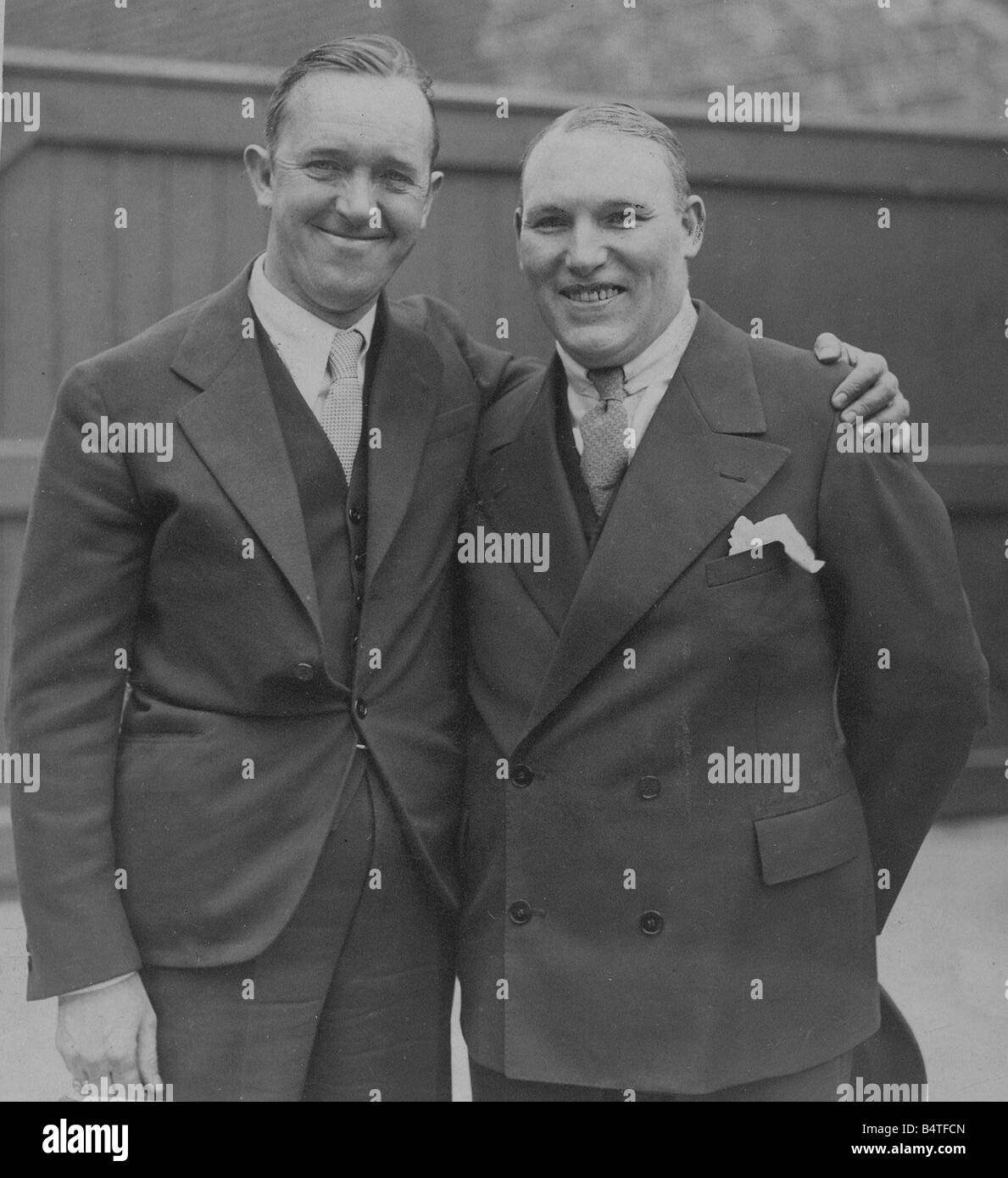 Laurel Hardy Comedy duo Stan Laurel and Oliver Hardy Stan Laurel meets old school pal John Armstrong at North Shields Stock Photo