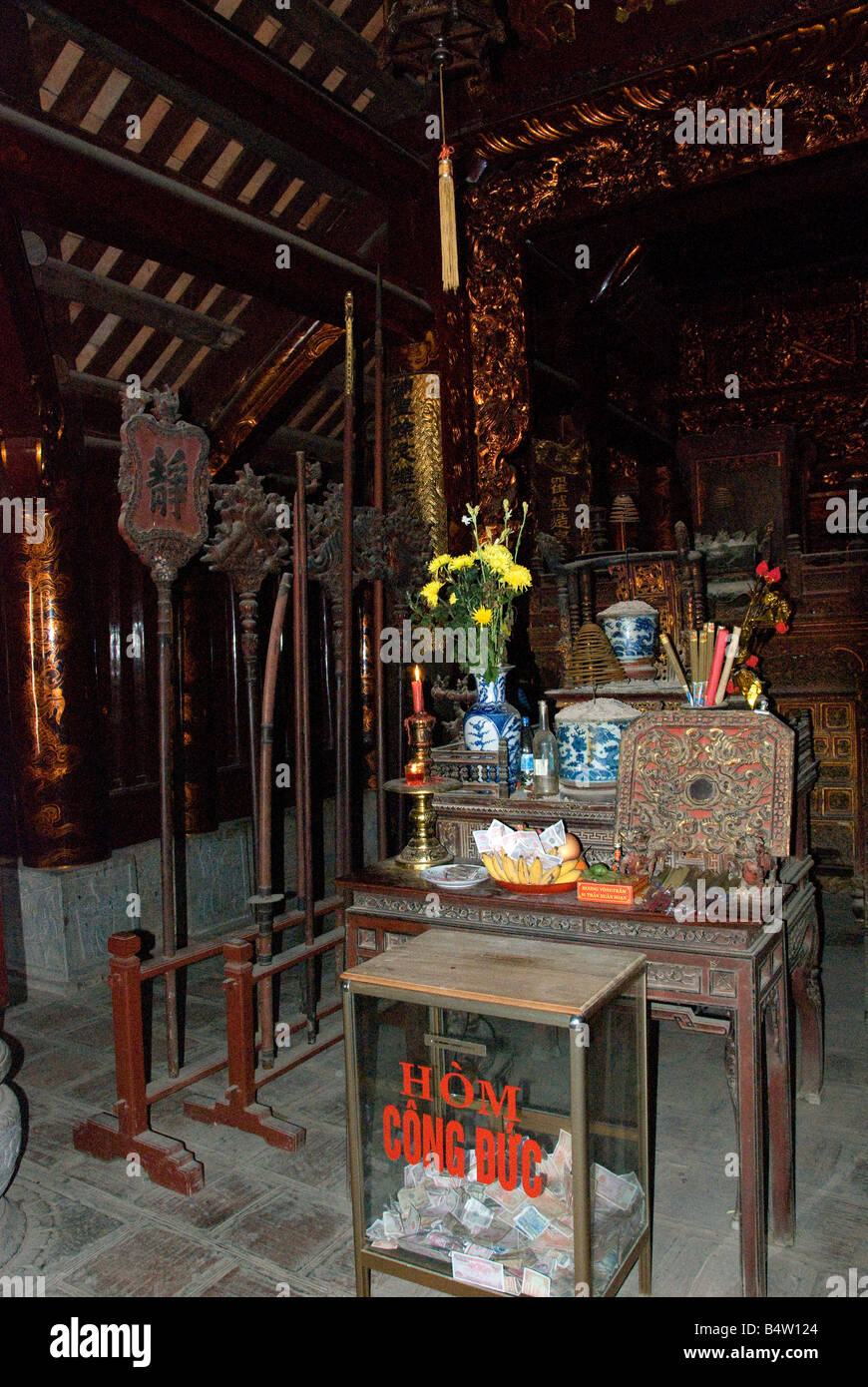 weaponry & symbols of power in Le Dai Hanh temple, an early Le monarch (980 - 1009), in Hoa Lu, an early capital of Vietnam Stock Photo