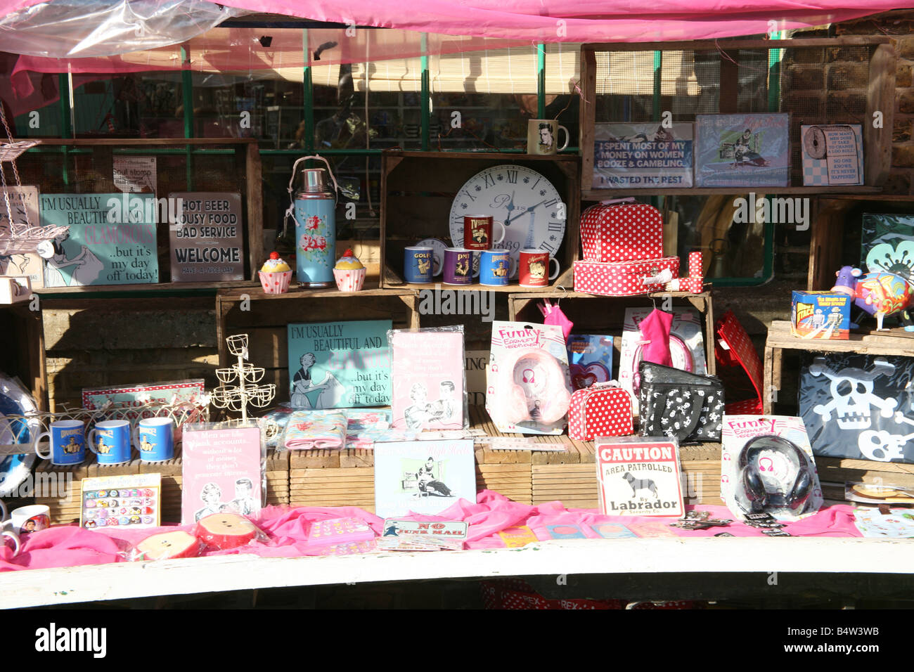 Arts and crafts shops hires stock photography and images Alamy