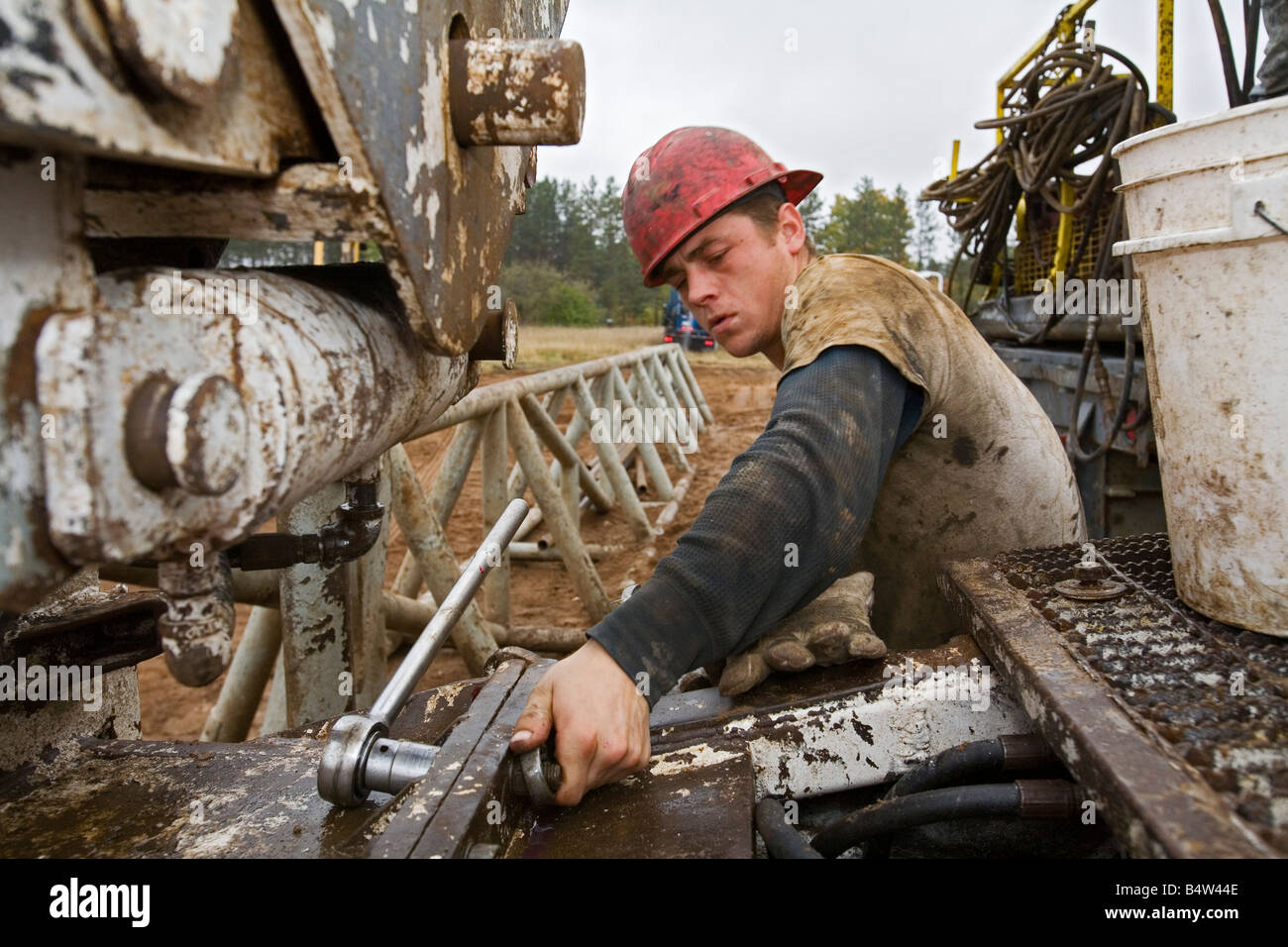 Mancelona Michigan A Worker Takes Apart A Natural Gas Drilling Rig In