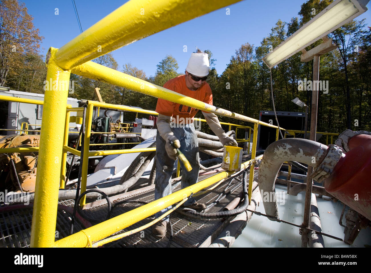 Natural Gas Drilling Rig Stock Photo Alamy