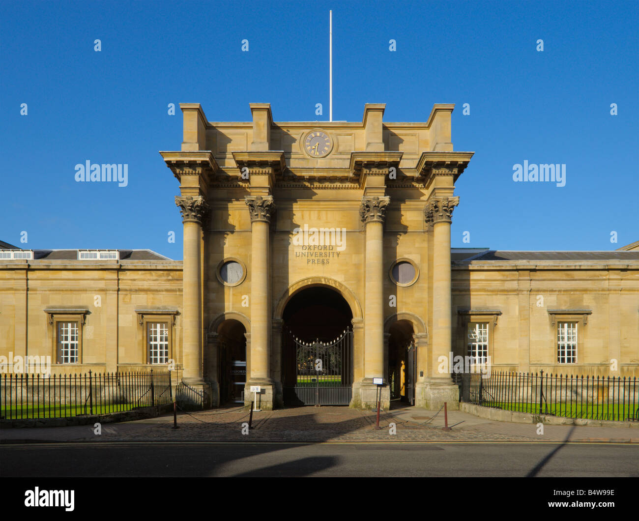 Oxford University Press, Walton Street, Oxford, England, UK Stock Photo