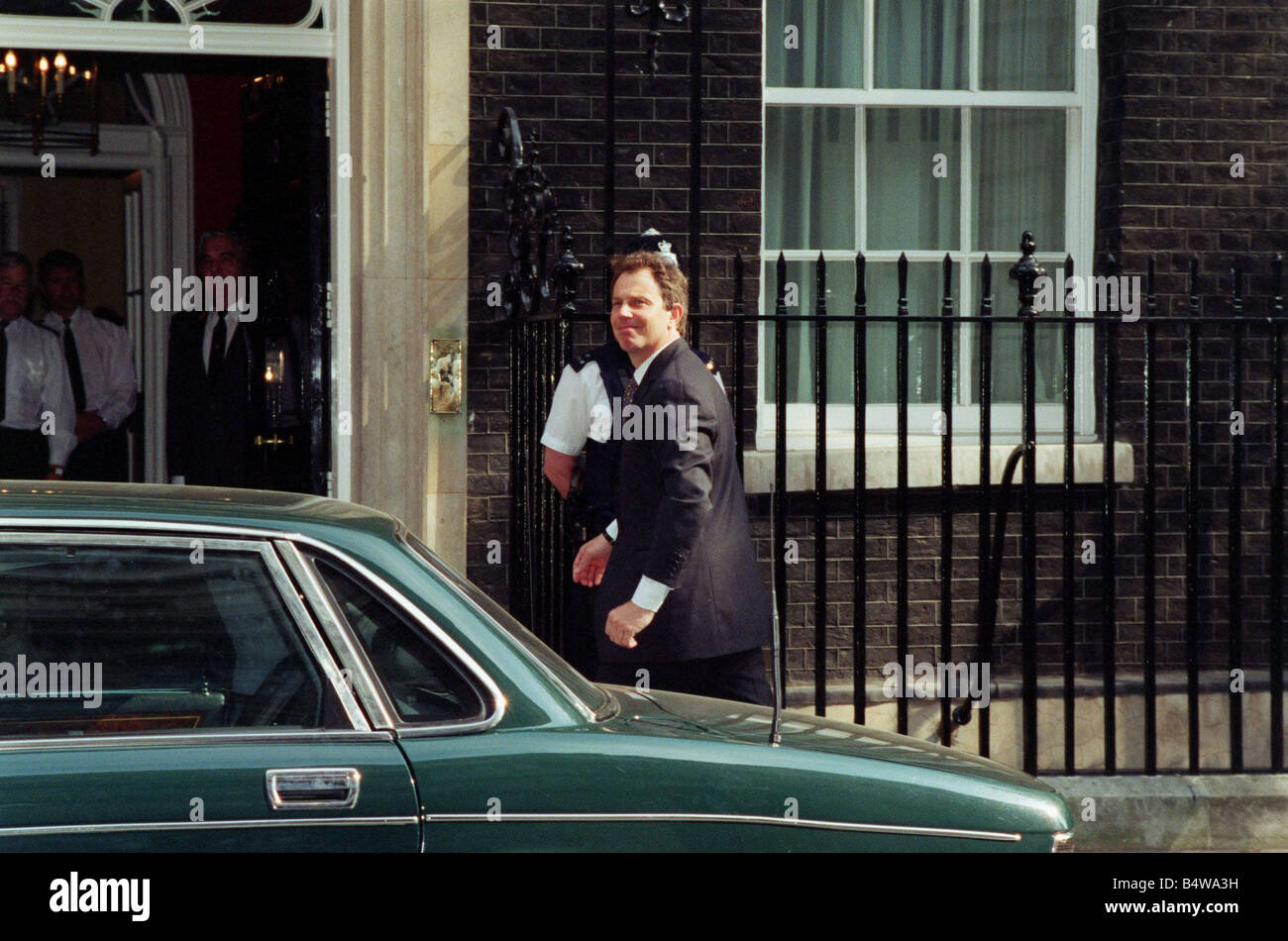Tony Blair Prime Minster outside No10 Downing Street Stock Photo