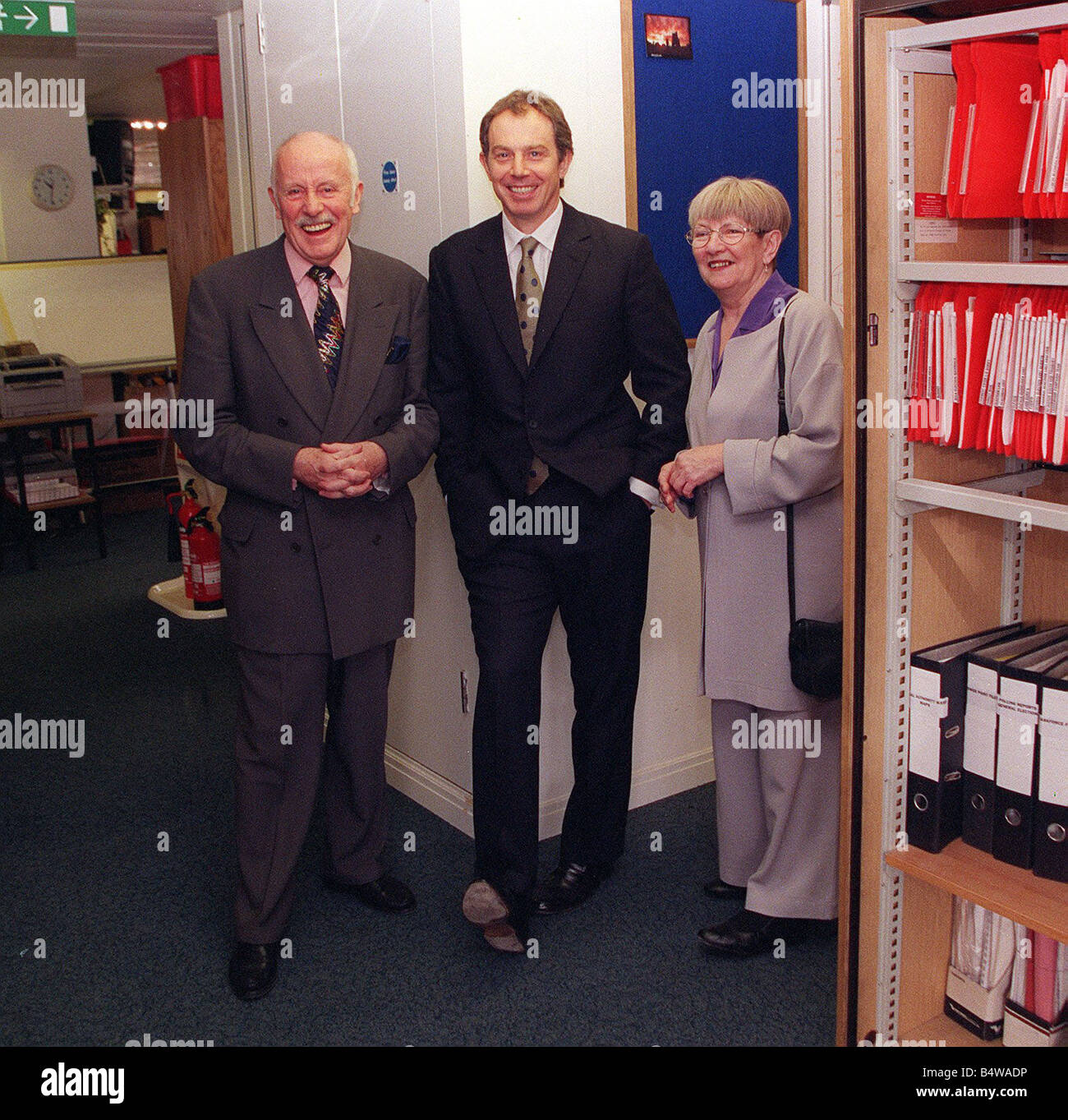 Tony Blair with actor Richard Wilson and Margaret Prosser at the Labour Party Headquarters Millbank Tower where Tony Blair unvieled a plaque to the late John Smith Stock Photo