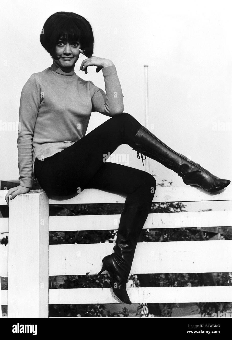 Amanda Barrie Amanda Barrie new pics Amanda Barrie Amanda Barrie new photo