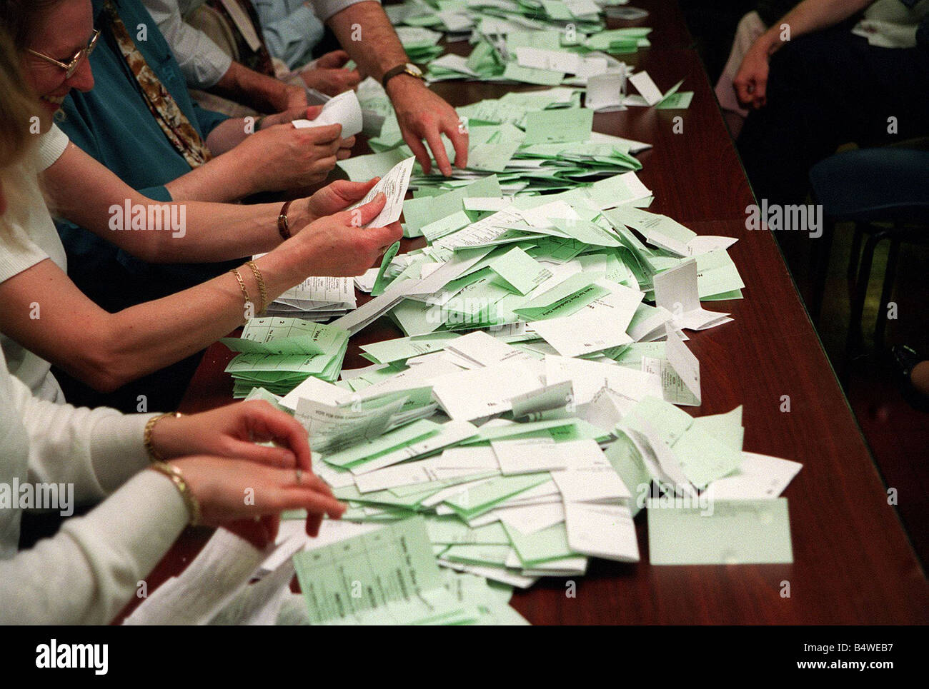 General Election 1997 Ballot count Hertsmere Stock Photo Alamy
