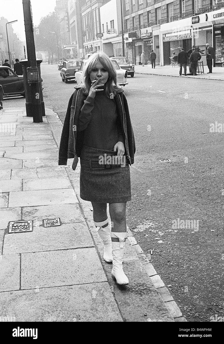 Actress Katy Manning aged 17 1965 Stock Photo - Alamy