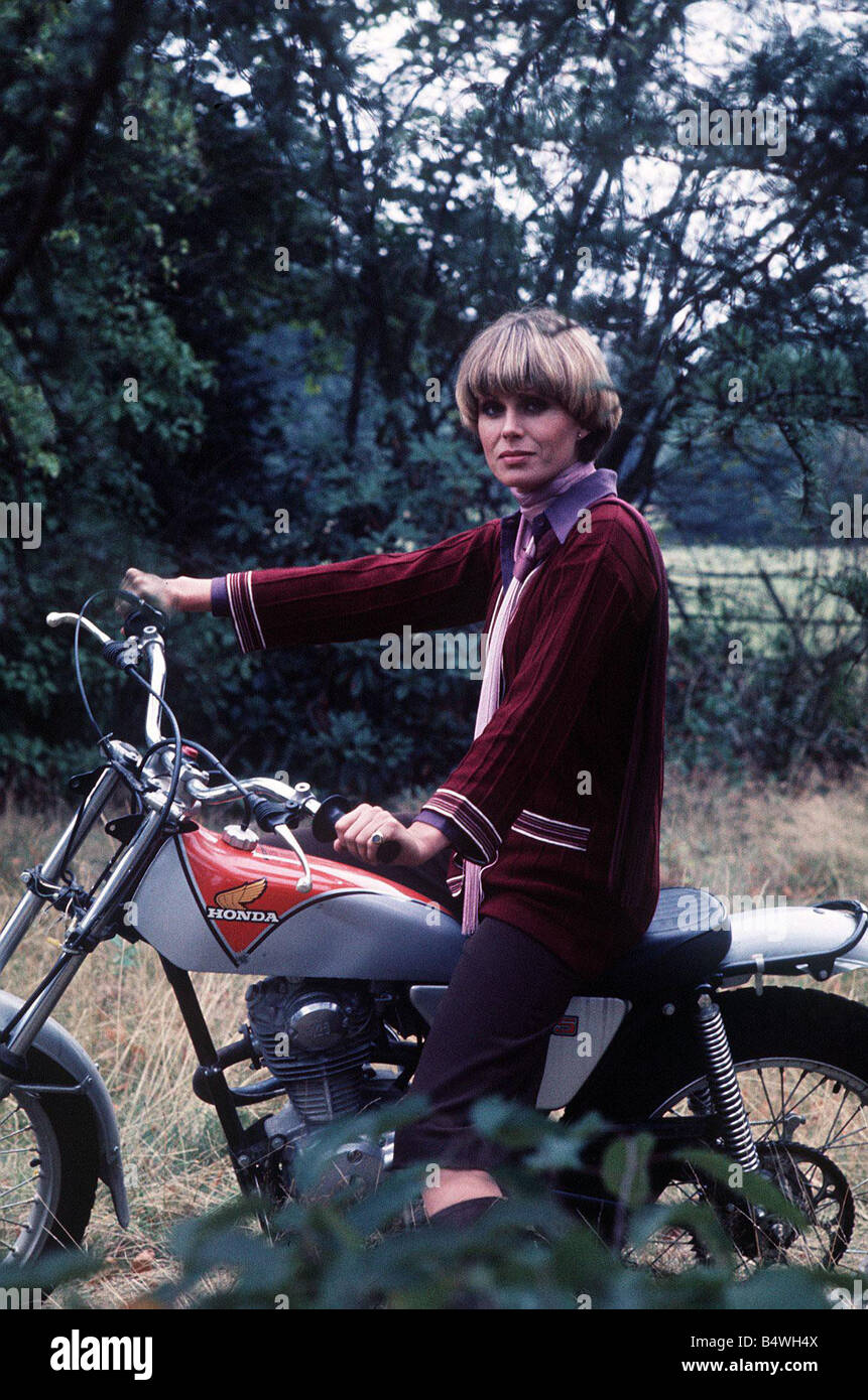 TV Progs The New Avengers Joanna Lumley actress as Purdey Stock Photo