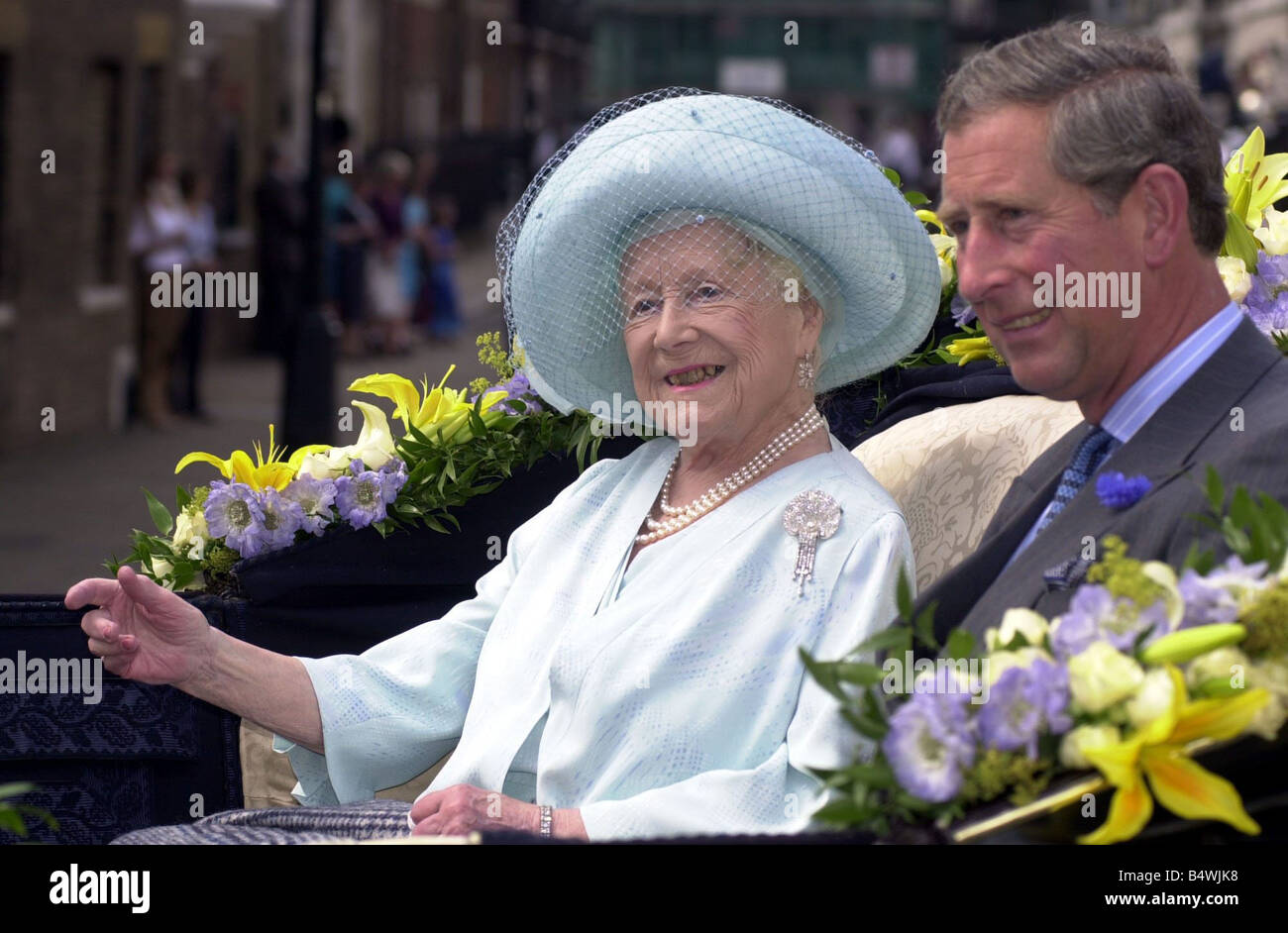 Queen mother celebrates 100th birthday hires stock photography and