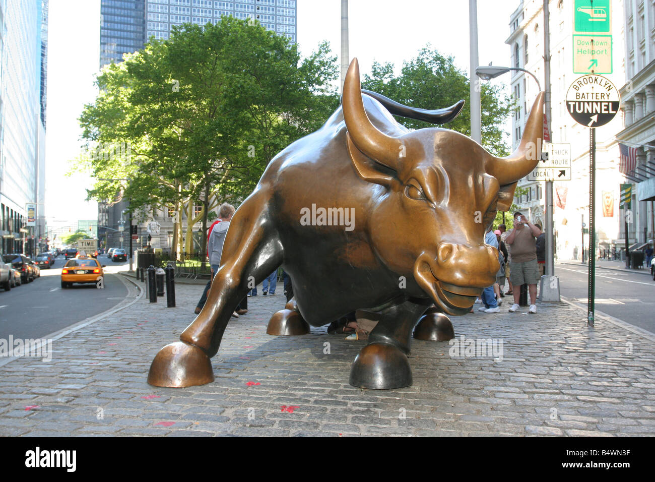 Arturo Di Modica's Charging Bull sculpture at Bowling Green, Lower Manhattan, New York City Stock Photo