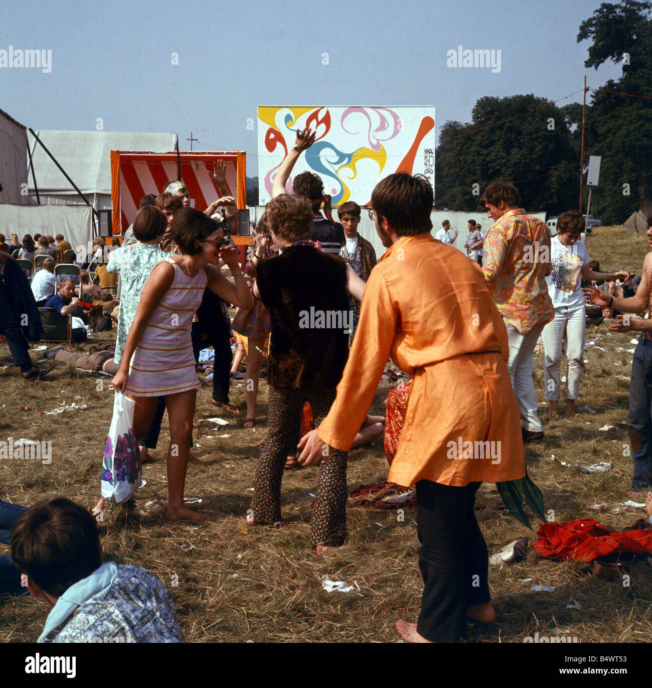 Hippies 1960s hi-res stock photography and images - Alamy