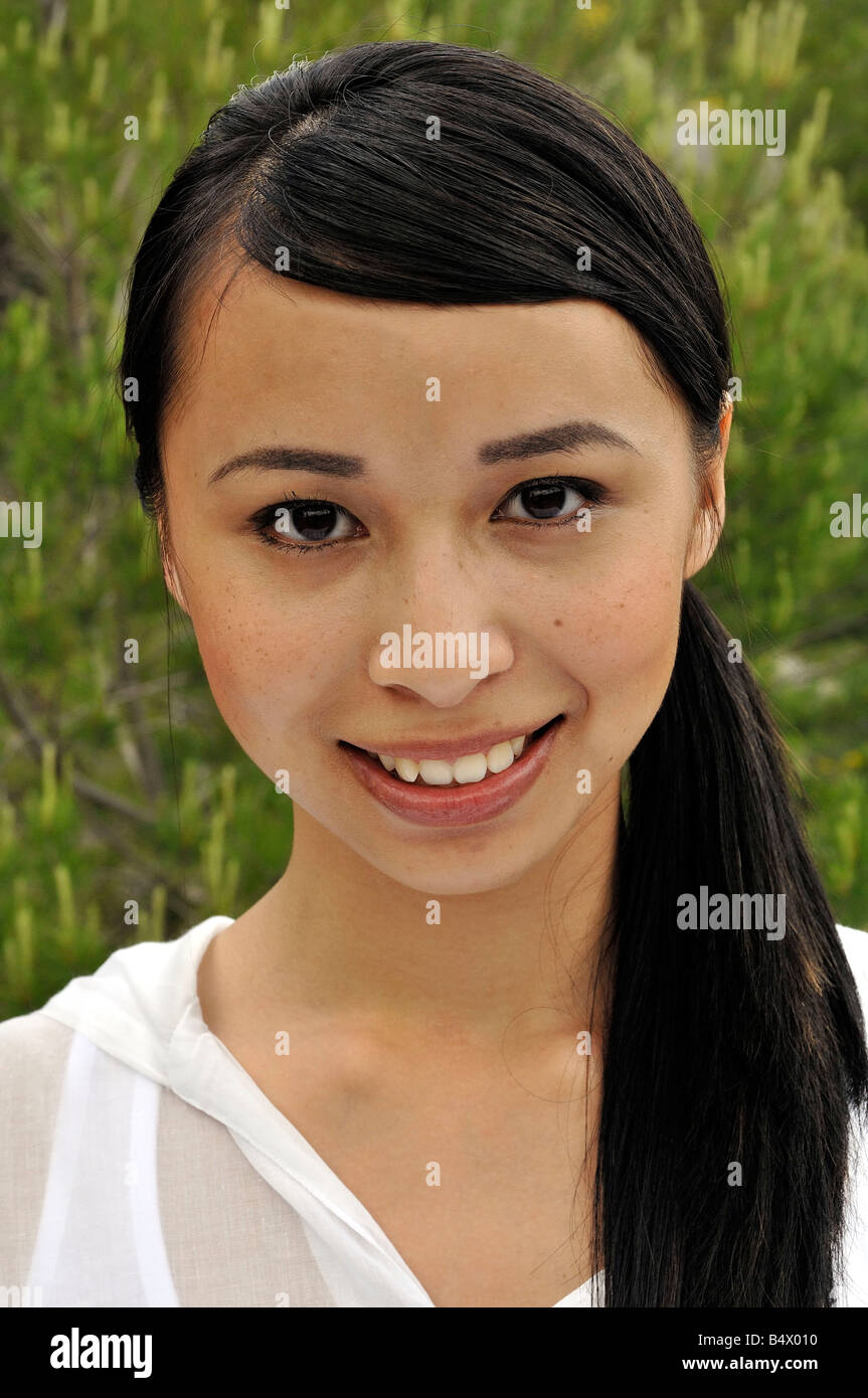 A vietnamese young woman hi-res stock photography and images - Alamy