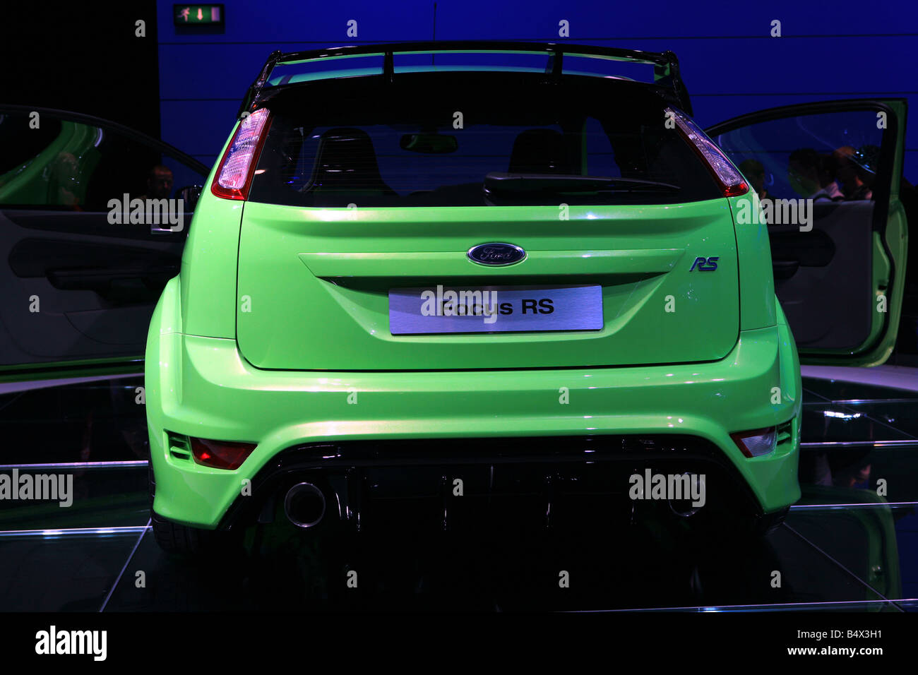 Focus rs green hi-res stock photography and images - Alamy