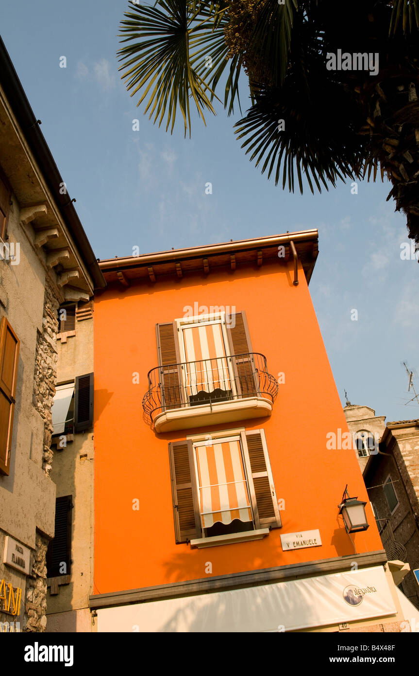 colourful building, sirmione, lake garda, italy Stock Photo Alamy