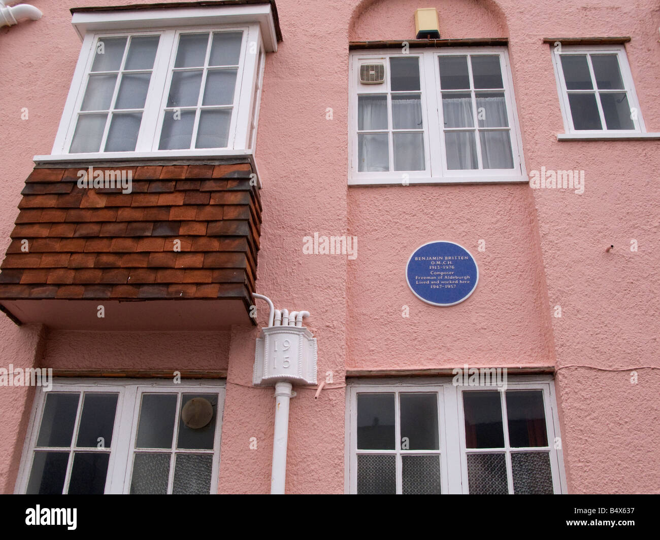 Blue Plaque marking Benjamin Britten's home 1947-1957, Aldeburgh, Suffolk Stock Photo