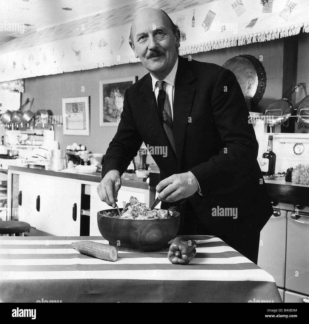 Fanny cradock hires stock photography and images Alamy