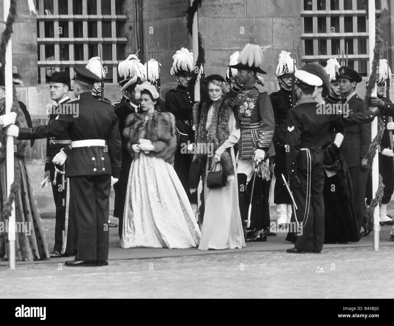 Princess Margaret arriving at Queen Juliana s right Investiture with Group Captain Peter Townsend September 1948 Stock Photo