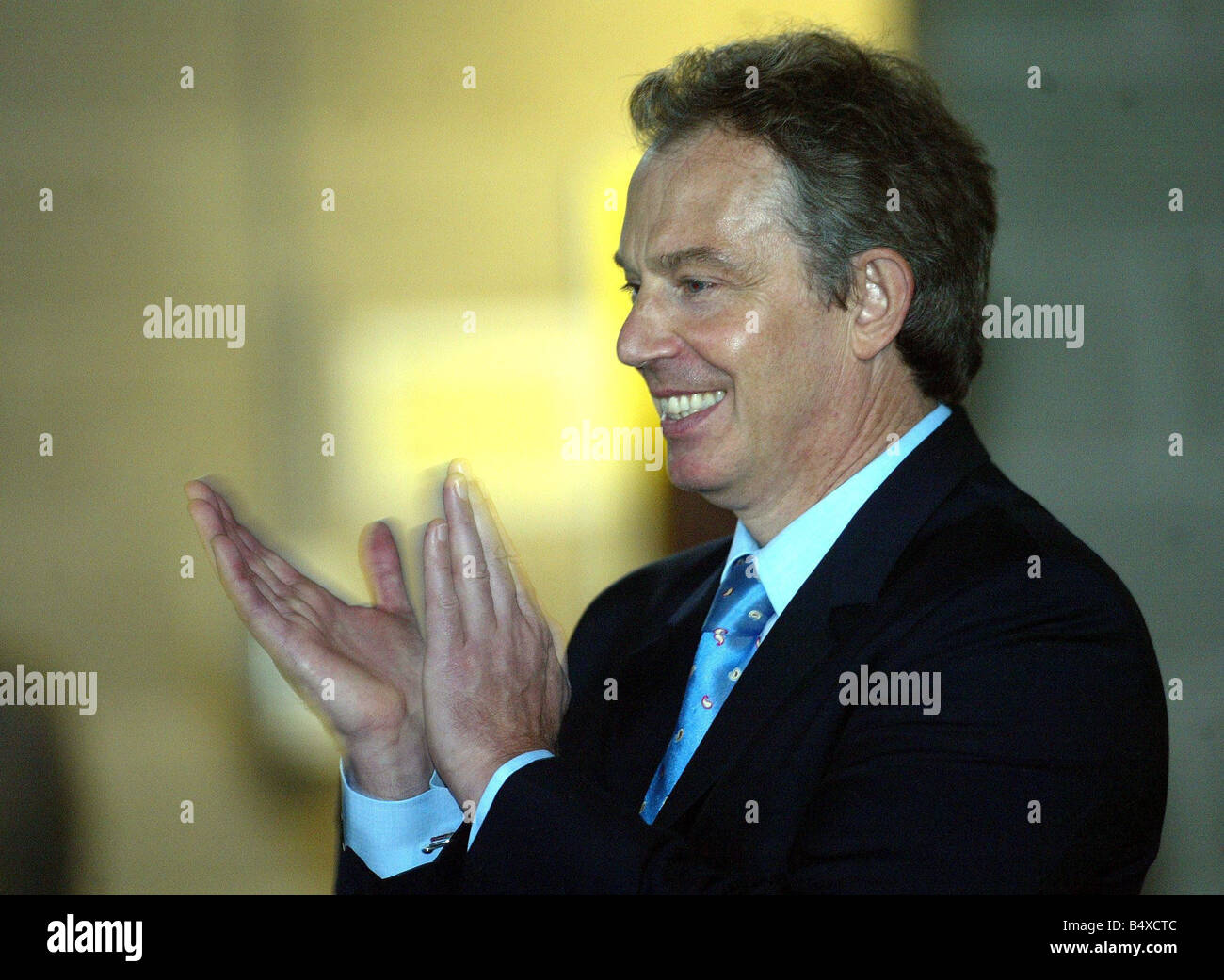 Tony Blair visiting Hotspur Primary School Heaton Stock Photo - Alamy
