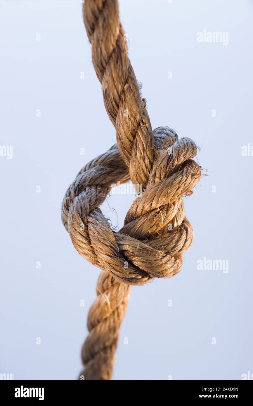 close-up-of-knotted-rope-B4XD6N.jpg