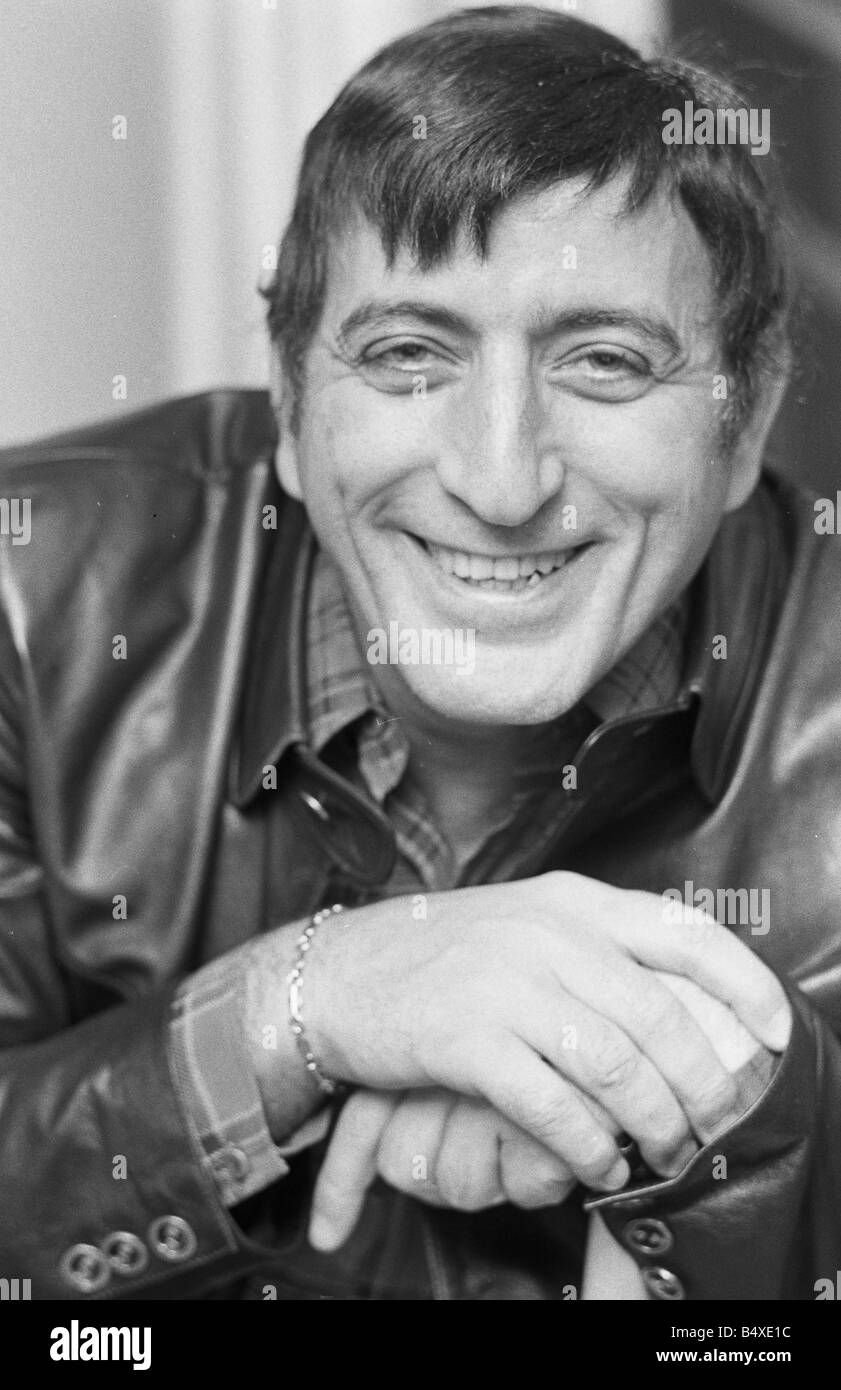 American singer Tony Bennett seen here relaxing in his hotel suite in London March 1973&#13;&#10;Rev 2624 Stock Photo