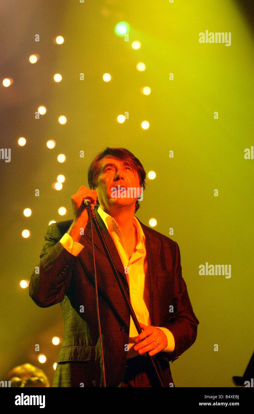 Bryan Ferry at the Newcastle City Hall 22 10 02 Stock Photo Alamy