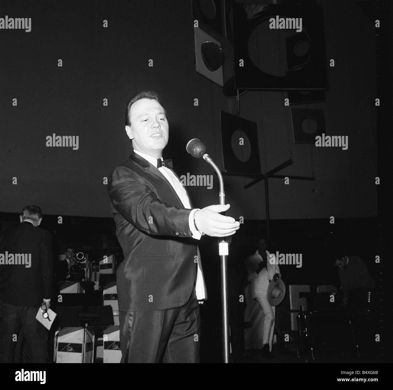 Matt Monro singer Feb 1965 UK Eurovision Song Contest Entrant1964 Stock