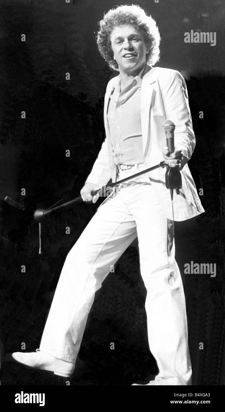Leo Sayer in concert at Coventry's Apollo theatre&#13;&#10;23rd April 1983.&#13;&#10; Stock Photo