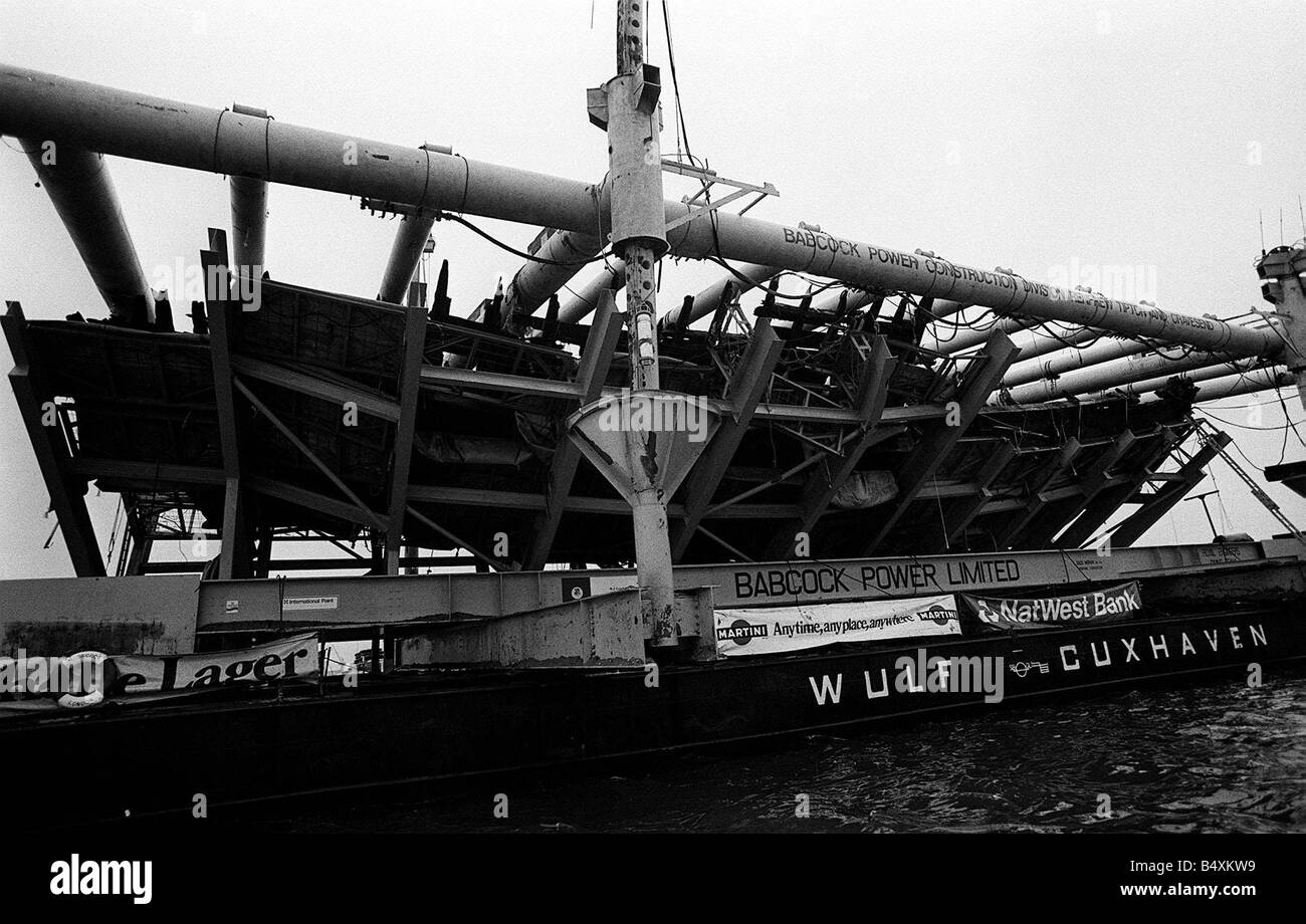 Raising of Mary Rose ship from sea bed in Portsmouth 1982 where hoist was used to salvage the vessel Stock Photo