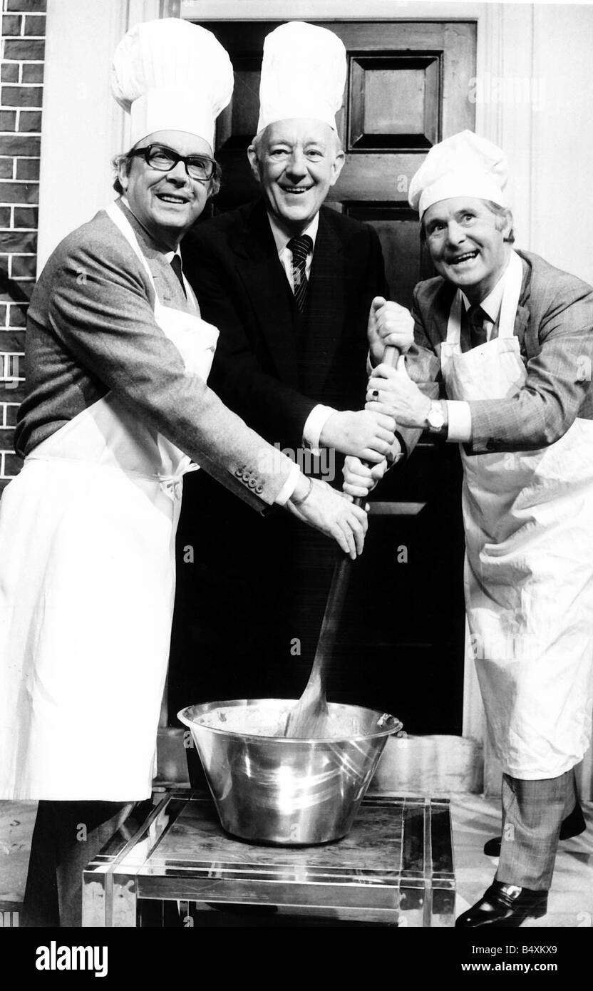 Alec Guinness actor appears with Morecambe and Wise 1980 in their Christmas TV Show Stock Photo