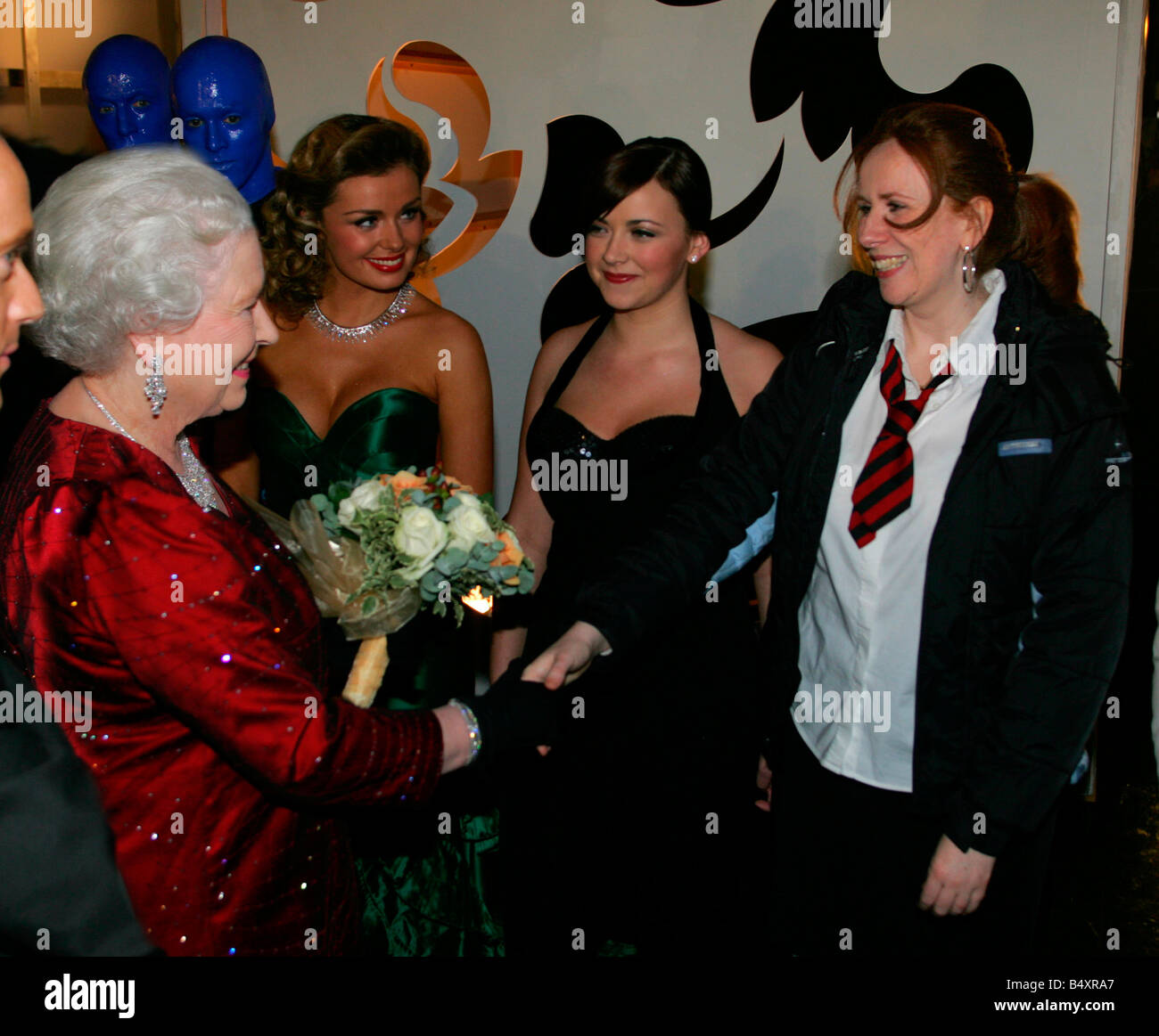 21 11 05 Royal Rota....Royal Variety Show 2005 Cardiff. HM Queen ...