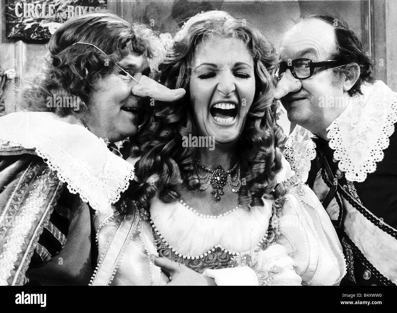 Morecambe Wise Christmas Show with Penelope Keith cleysc Stock Photo