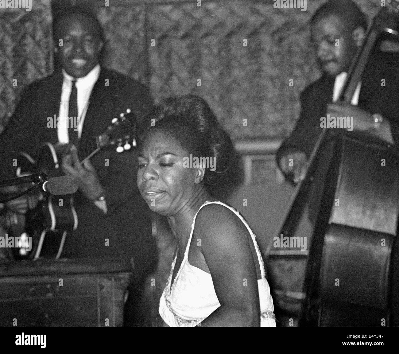 Nina Simone playing the piano (1965)
